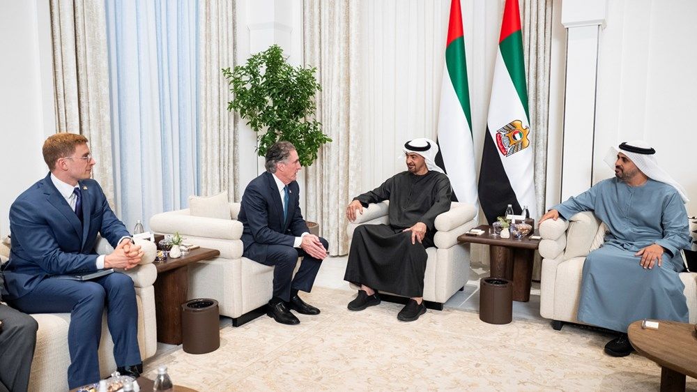 رئيس الدولة يستقبل رئيس المجلس الوطني الأميركي للطاقة ويشهد توقيع مذكرة تفاهم في مجال الطاقة والذكاء الاصطناعي بين البلدين