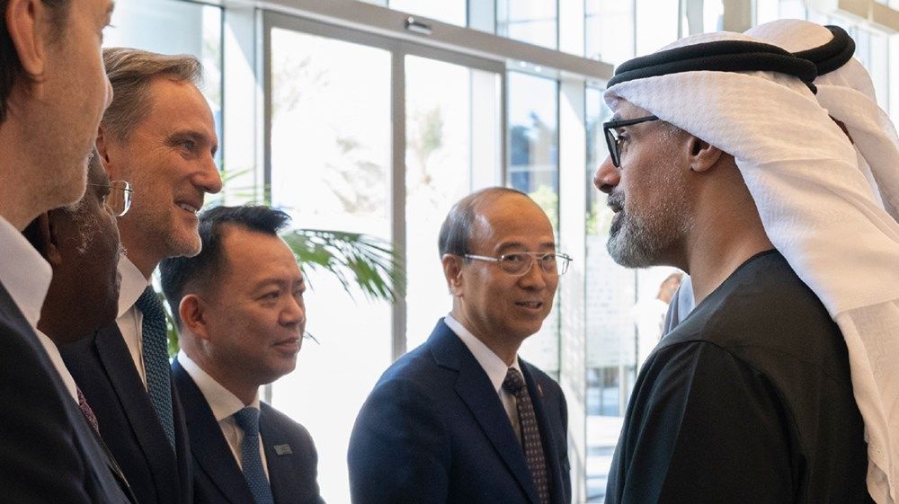 خالد بن محمد بن زايد يلتقي قادة قطاعات الطاقة والذكاء الاصطناعي والاستدامة ضمن فعاليات مجلس ENACT