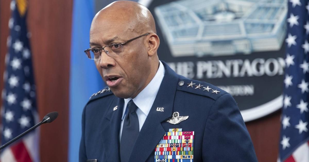 رئيس الأركان الأميركي يجري جولة استطلاعية في أجواء غزة