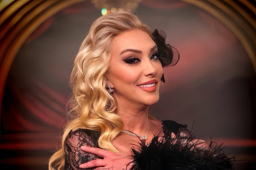 اعترافات صادمة في قضية وفاة المغنية التركية غُل توت، هل قتلتها ابنتها؟ 