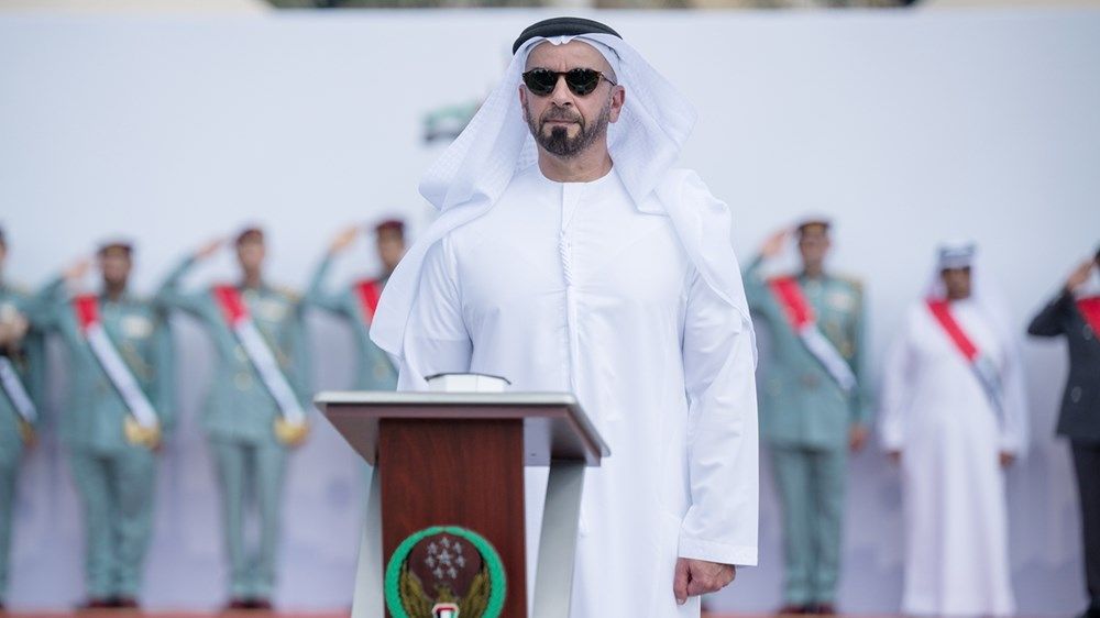 سيف بن زايد يشهد احتفال وزارة الداخلية بيوم العلم