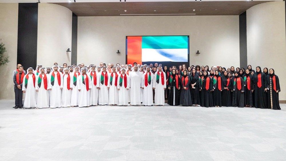 نهيان بن زايد: «يوم العلم» تعبير صادق عن وحدة وطننا وسيادته وتلاحم شعب الإمارات