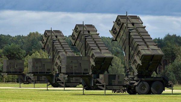 أوكرانيا تحصل على دفعة جديدة من أنظمة الدفاع الجوي