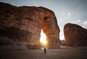 العُلا تحصد ثلاث جوائز في جوائز السفر العالمية 2025 وتُرسّخ ريادتها السياحية 3 459488