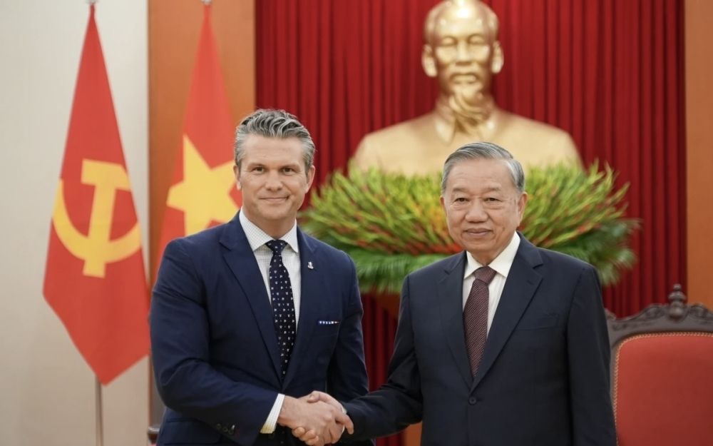 واشنطن وهانوي خطوات لتعزيز التعاون الدفاعي