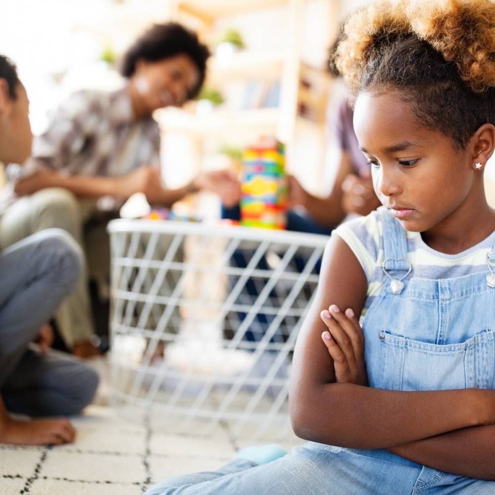 علامات خفية لضعف شخصية طفلك: مَن المسؤول؟ ومتى يقلق الأهل؟