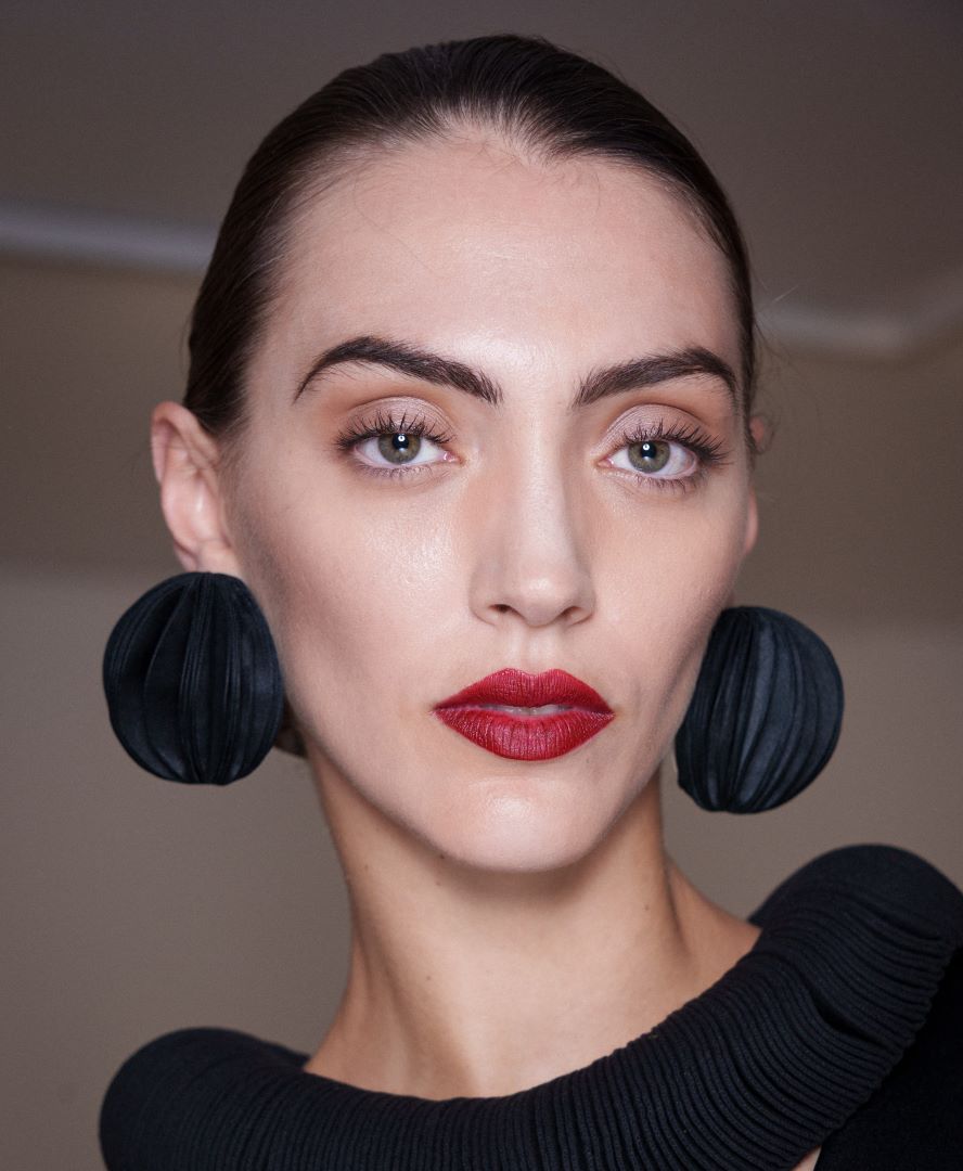 كيف تنسّقين أجدد صيحات المكياج مع ملابس شتاء 2026.. نصائح ذهبية تعزز جمال إطلالتك