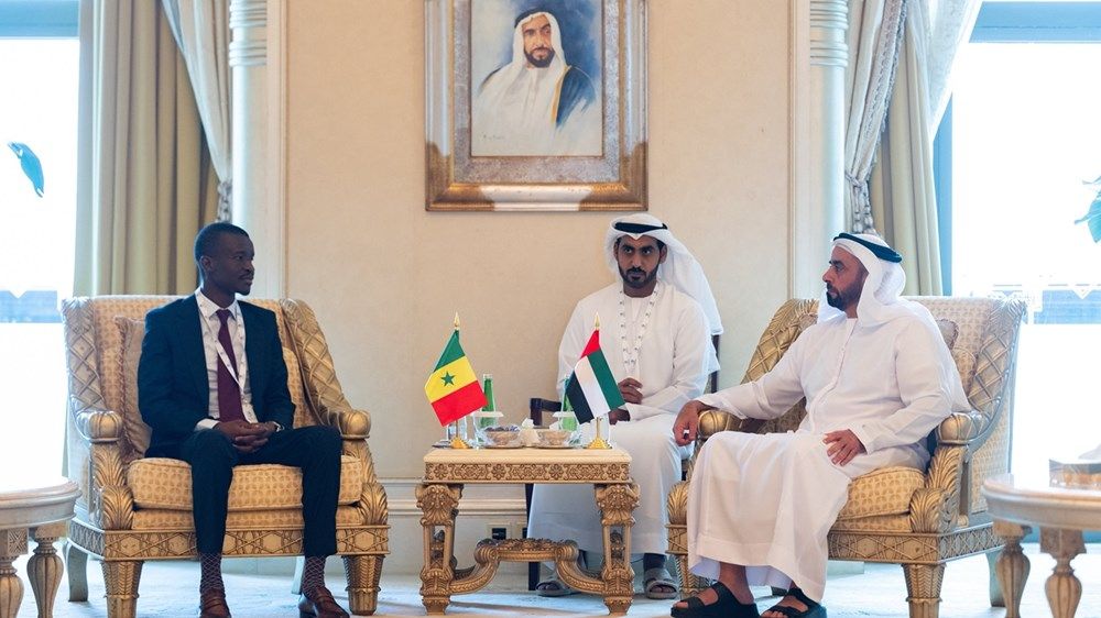 سيف بن زايد يلتقي وزراء داخلية ومسؤولين على هامش الاجتماع السادس للتحالف الأمني الدولي