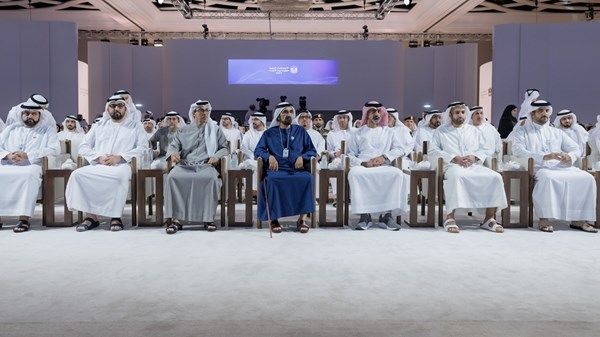 بحضور محمد بن راشد.. عمار بن حميد يكرم الفائزين بالنسخة الثانية من جائزة الإمارات للذكاء الاصطناعي