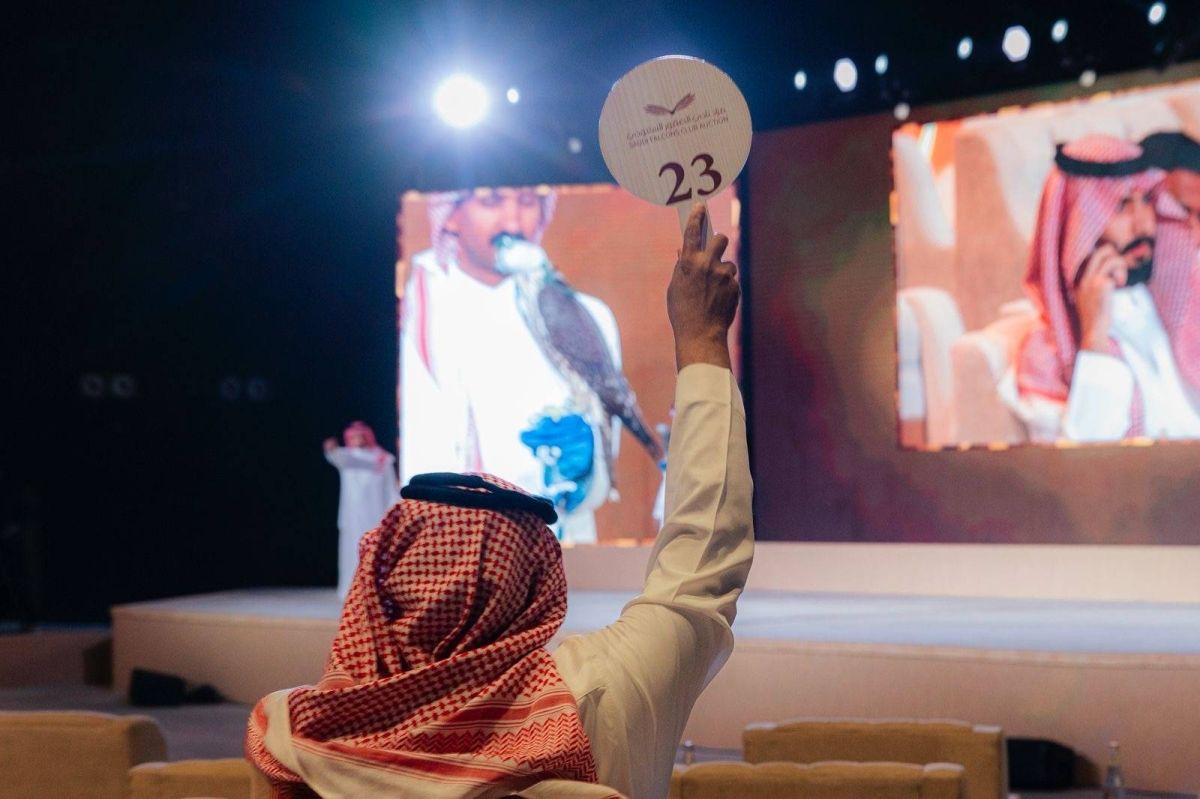 مبيعات مزاد نادي الصقور السعودي 2025 تتجاوز حاجز الـ5 ملايين ريال في الليلة الـ20