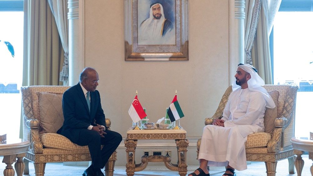 سيف بن زايد يلتقي وزراء داخلية ومسؤولين على هامش الاجتماع السادس للتحالف الأمني الدولي