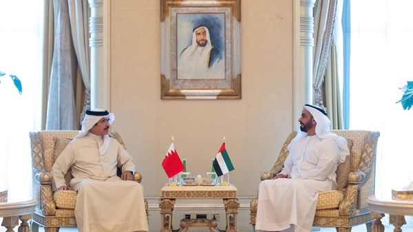 سيف بن زايد يلتقي عدداً من وزراء الداخلية على هامش اجتماع التحالف الأمني الدولي في أبوظبي