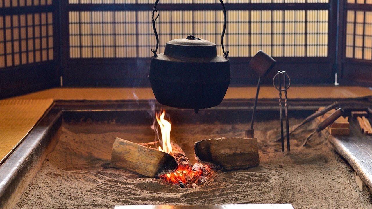 اليابان | إيروري… شعلة الماضي التي لا تنطفئ في بيوت اليابان القديمة