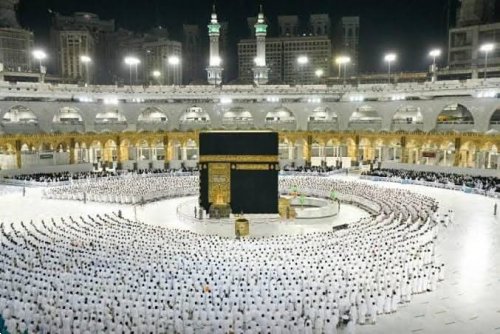 بعد تقليص مدة صلاحيتها.. السعودية تعلن تعليق تأشيرة العمرة على 3 جنسيات عربية ابتداءً من اليوم