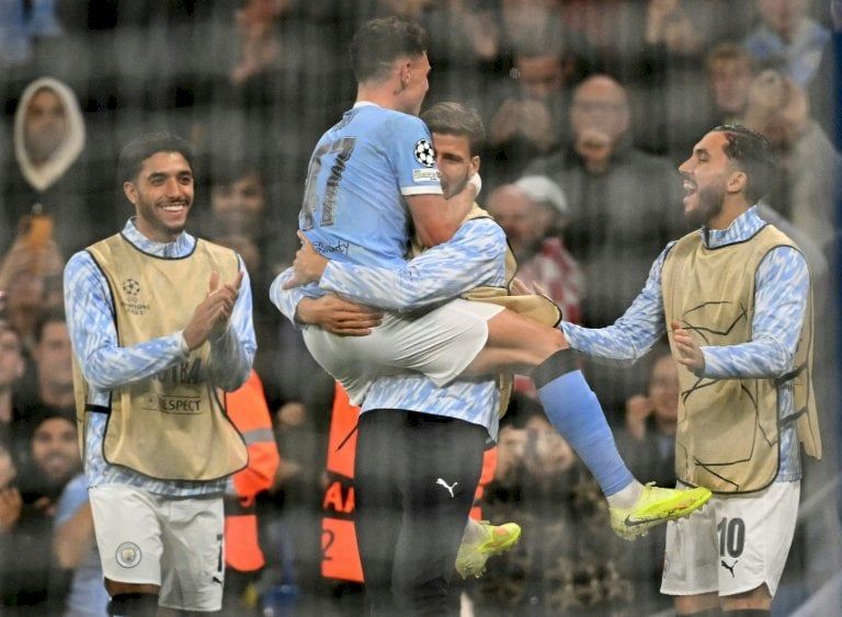 دوري أبطال أوروبا: غوارديولا سعيد بعودة الابتسامة إلى فودن