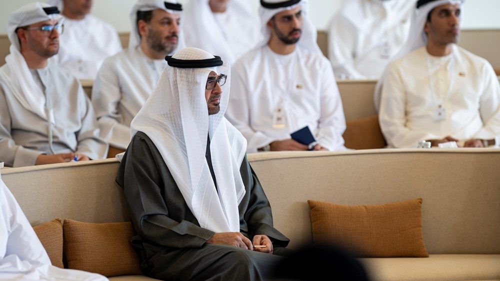 رئيس الدولة يشهد جلسة ضمن الاجتماعات السنوية لحكومة الإمارات ويوجِّه بتخصيص 2026 ليكون «عام الأسرة»
