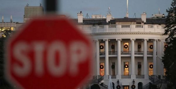 الولايات المتحدة ستلغي رحلات جوية بسبب استمرار الإغلاق الحكومي