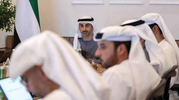 حمدان بن محمد بن زايد يترأس اجتماع مجلس الأنظمة الذكية ذاتية الحركة