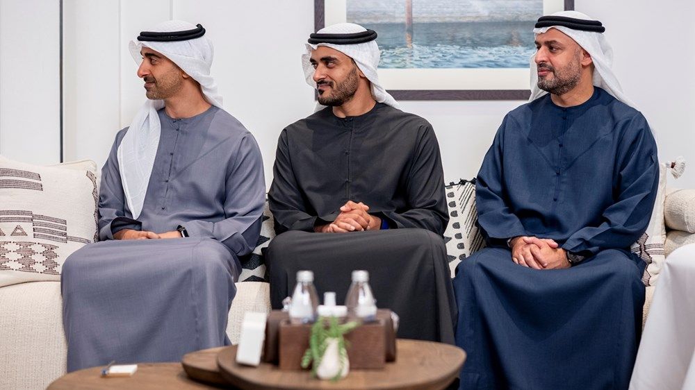 رئيس الدولة ورئيس وزراء مونتينيغرو يبحثان علاقات البلدين