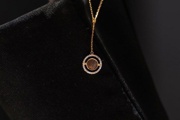 بالصور- صالون المجوهرات ٢٠٢٥… بريق الفخامة يسطع في موسم الرياض