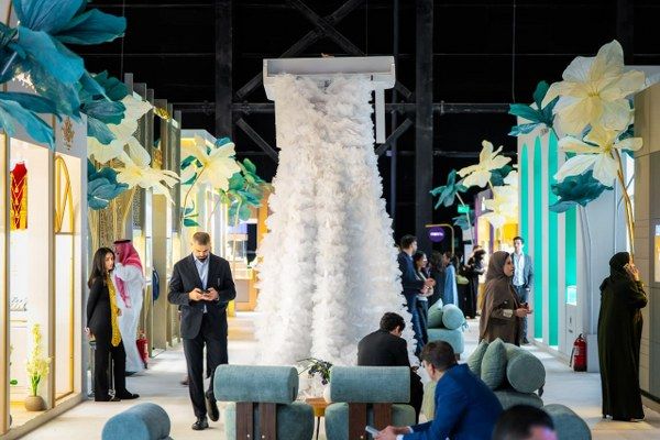 بالصور- صالون المجوهرات ٢٠٢٥… بريق الفخامة يسطع في موسم الرياض