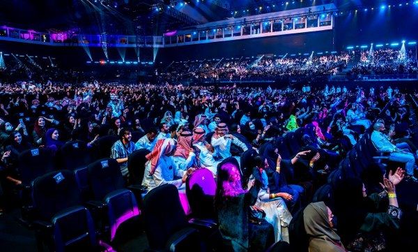 بالصور- ليلة من الطرب والفرح… وليد الشامي وهدى الفهد وميامي يشعلون موسم الرياض