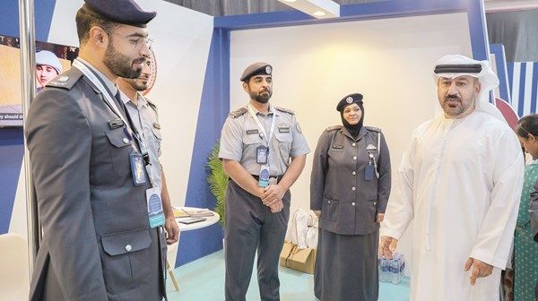 شرطة أبوظبي تشارك في الملتقى الصحي الرابع لمستشفيات الظفرة