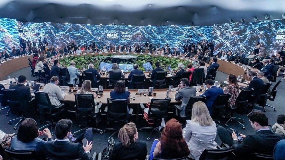 نيابة عن رئيس الدولة.. آمنة الضحاك تترأس وفد الإمارات في قمة «بيليم للمناخ» بالبرازيل