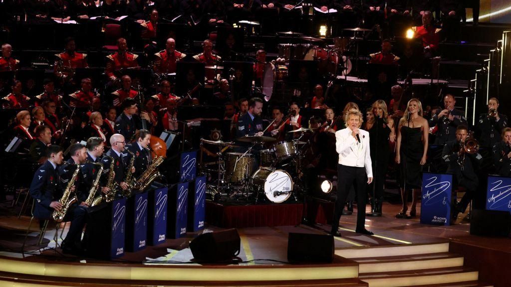 الأمير جورج ينضم إلى ملك وملكة بريطانيا في مهرجان ذكرى الحرب العالمية الأولى