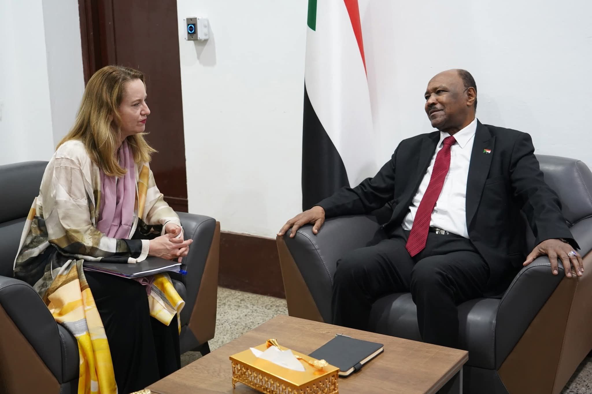 وزير الخارجية يستقبل مدير عام المنظمة الدولية للهجرة التابعة للأمم المتحدة