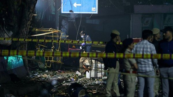 قتلى وجرحى جراء انفجار سيارة في نيودلهي