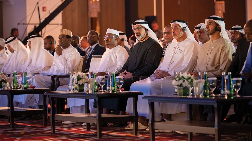 بحضور الرئيس التشادي.. خالد بن محمد بن زايد يشهد افتتاح فعاليات منتدى الإمارات - تشاد للتجارة والاستثمار