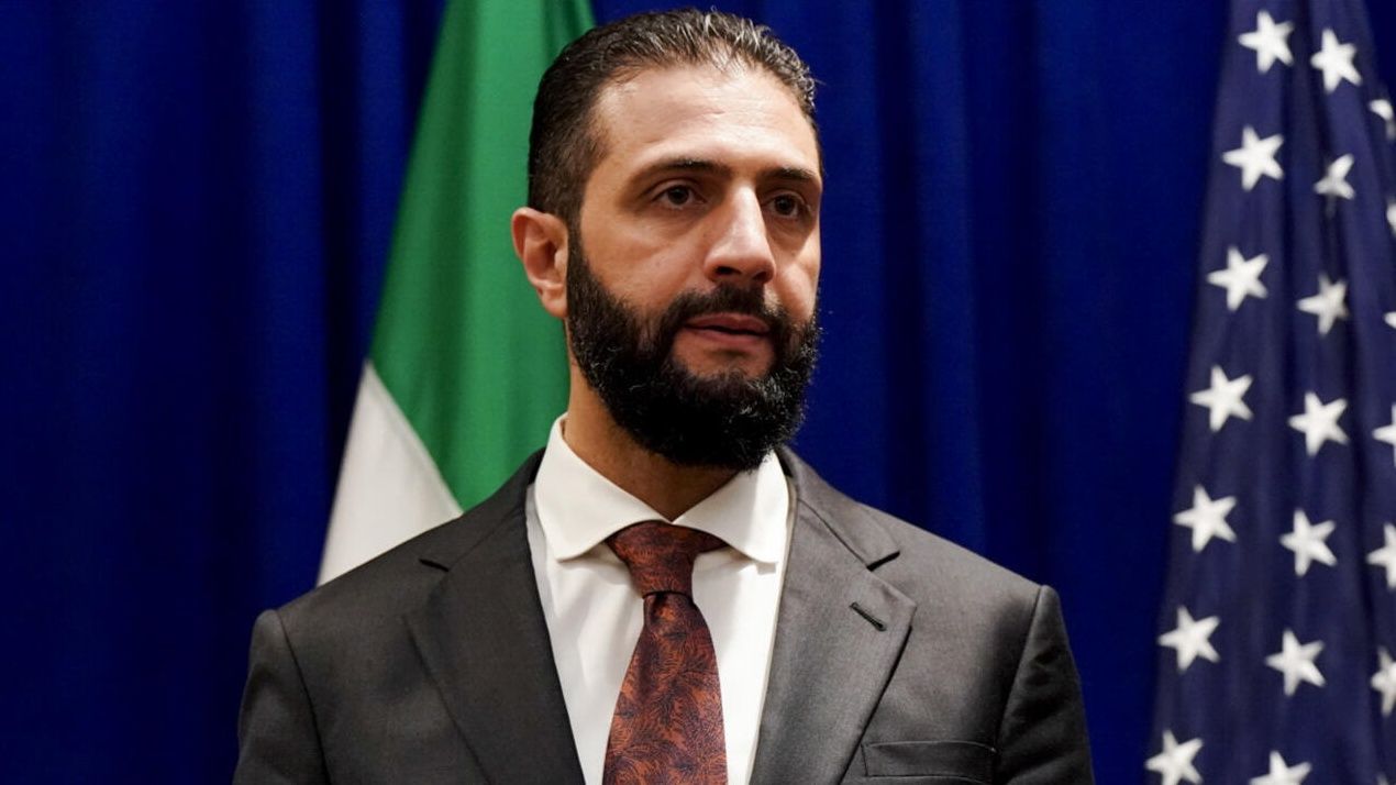 عاجل: الشرع يدخل "البيت الأبيض" من بوابة غير معتادة (فيديو)