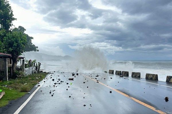 الإعصار "فونج وونج" يبتعد عن الفلبين مخلفاً 1.4 مليون نازح