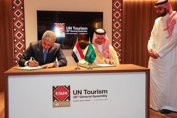 مصر والسعودية يوقعان مشروعاً للتعاون المشترك في مجال السياحة