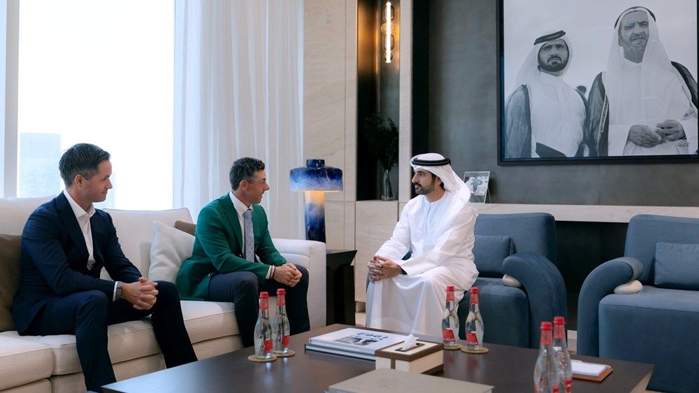 حمدان بن محمد يلتقي روري ماكلروي المتوج ببطولة «جولة دي بي ورلد للجولف» لست مرات