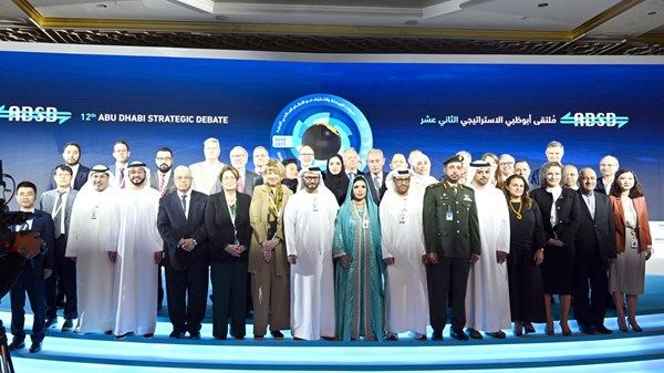 قرقاش: الإمارات قد لا تشارك في القوة الدولية لحفظ الاستقرار في غزة