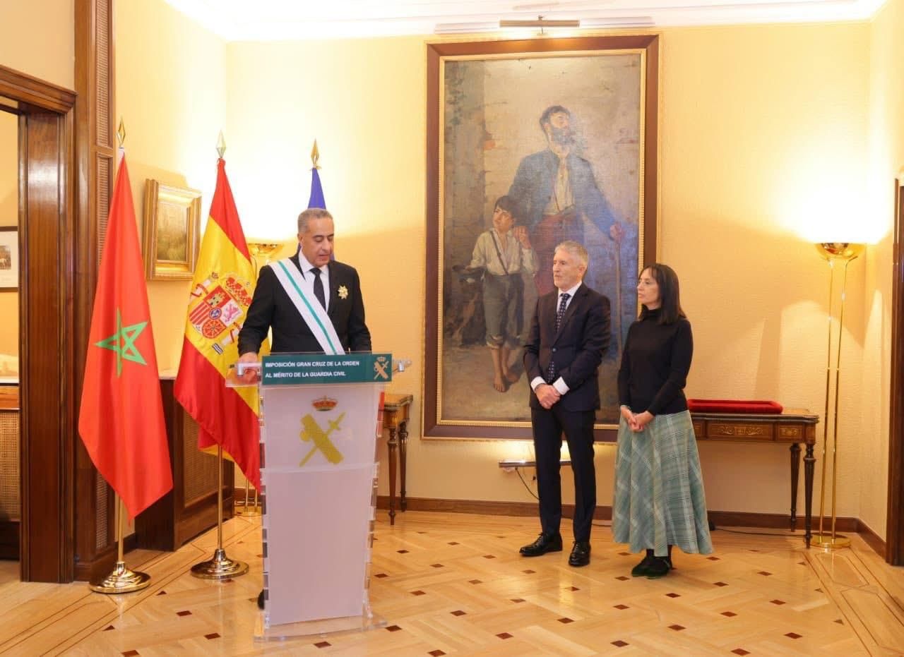 اسبانيا تمنح وساما رفيع المستوى لمدير الامن الوطني والمخابرات الداخلية المغربي
