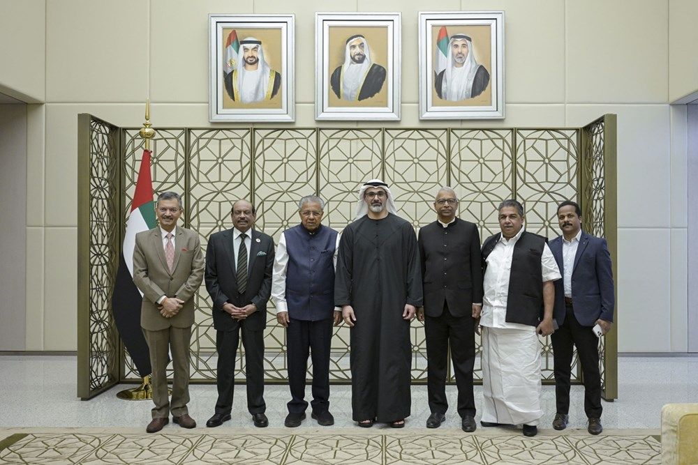 خالد بن محمد بن زايد يلتقي كبير وزراء ولاية كيرلا