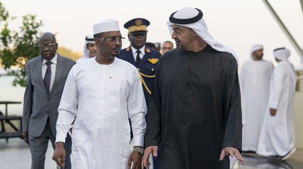 رئيس الدولة ورئيس تشاد يبحثان علاقات التعاون بين البلدين