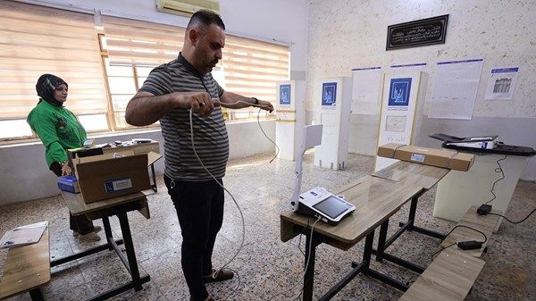 العراقيون ينتخبون اليوم برلمانهم الجديد