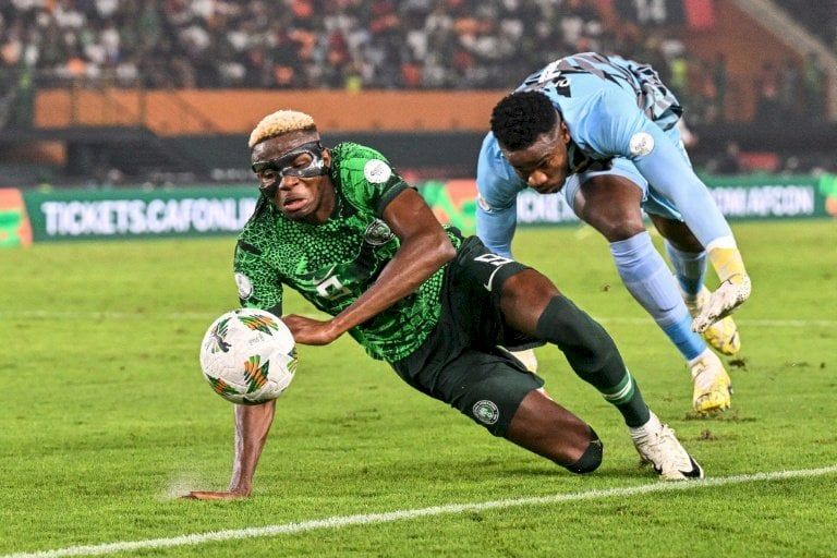 تصفيات مونديال 2026: أوسيمهين ومبوبو أمل نيجيريا والكاميرون في مواصلة حلم التأهل