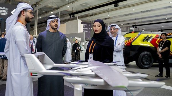 زايد بن محمد بن زايد يزور معرض «دريفت إكس» 2025