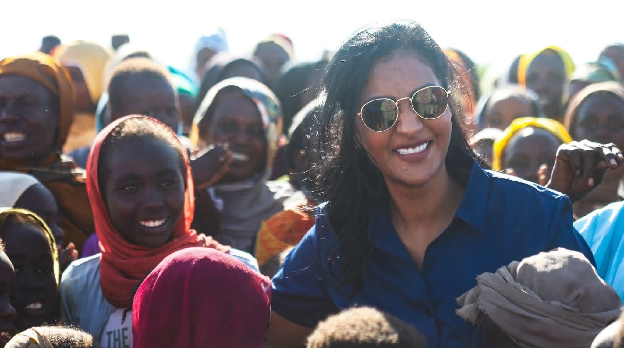 شاهد بالفيديو.. تسابيح خاطر تعود بمقطع من قلب الحدث: (الفاشر تحتاج الإغاثة وتحتاج الكثير وأطفالها يعانون سوء التغذية ويبحثون عن الحلوى والبسكويت داخل المستشفى)