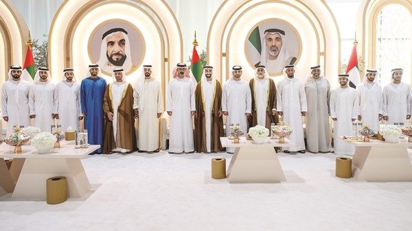 عمار بن حميد ومنصور بن محمد يحضران أفراح المهيري وآل حامد