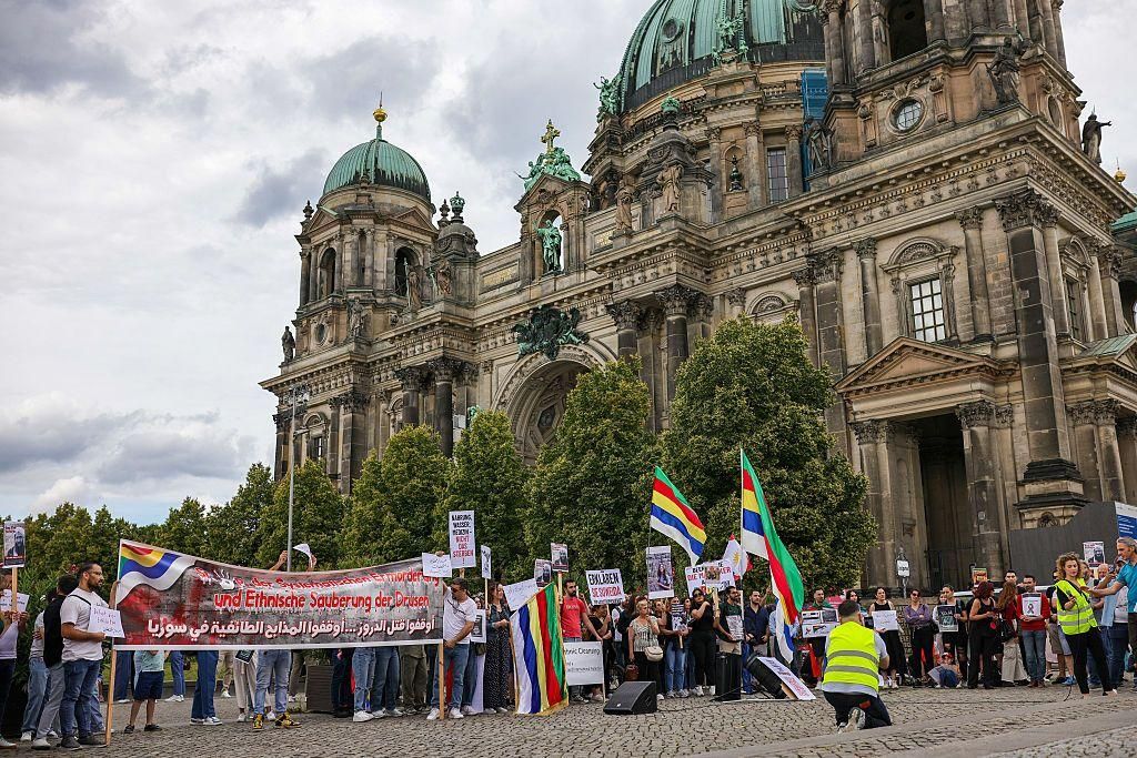 هل تُرحّل ألمانيا اللاجئين السوريين؟