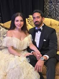 الكل فرحان بيها.. صور تكشف جمال مي عز الدين وأناقتها