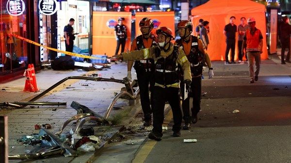 عشرات الجرحى إثر اقتحام حافلة لسوق بكوريا الجنوبية