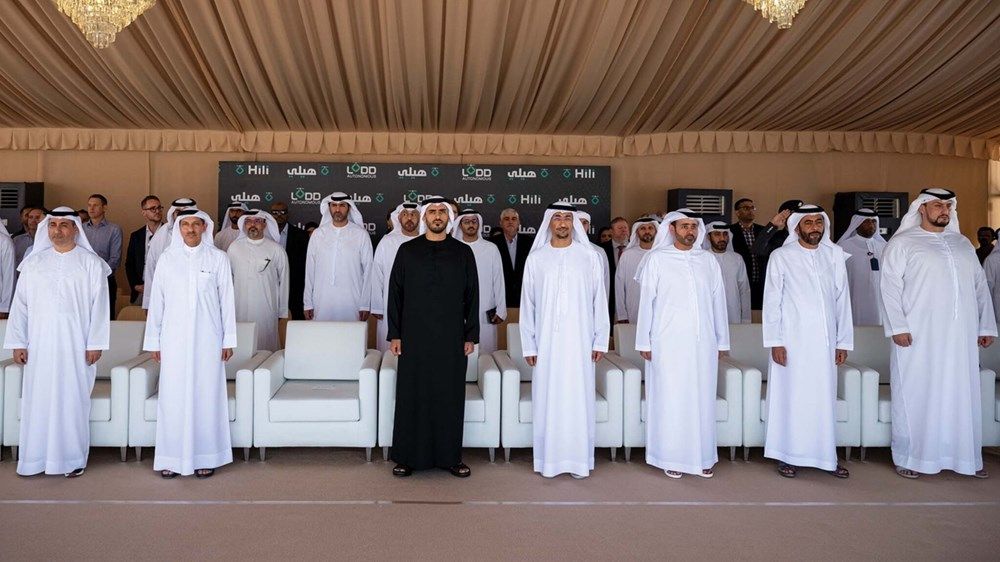 زايد بن محمد بن زايد يشهد إجراء"لود أوتونومس" أول رحلة تجريبية للطائرة "هيلي" بمنطقة العين