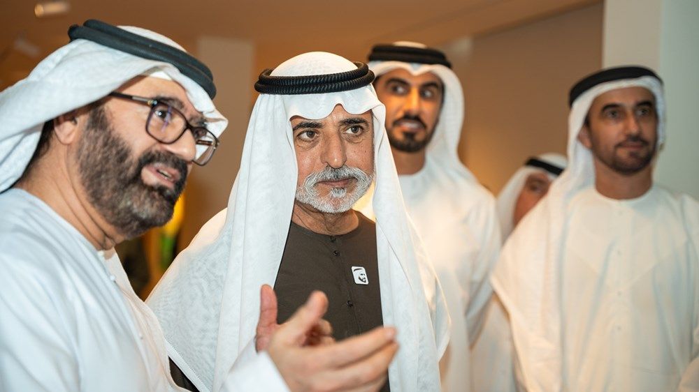 خلال افتتاحه معرض «خارج النص».. نهيان بن مبارك: الإمارات مركز عالمي للحوار الثقافي بفضل رؤية القيادة